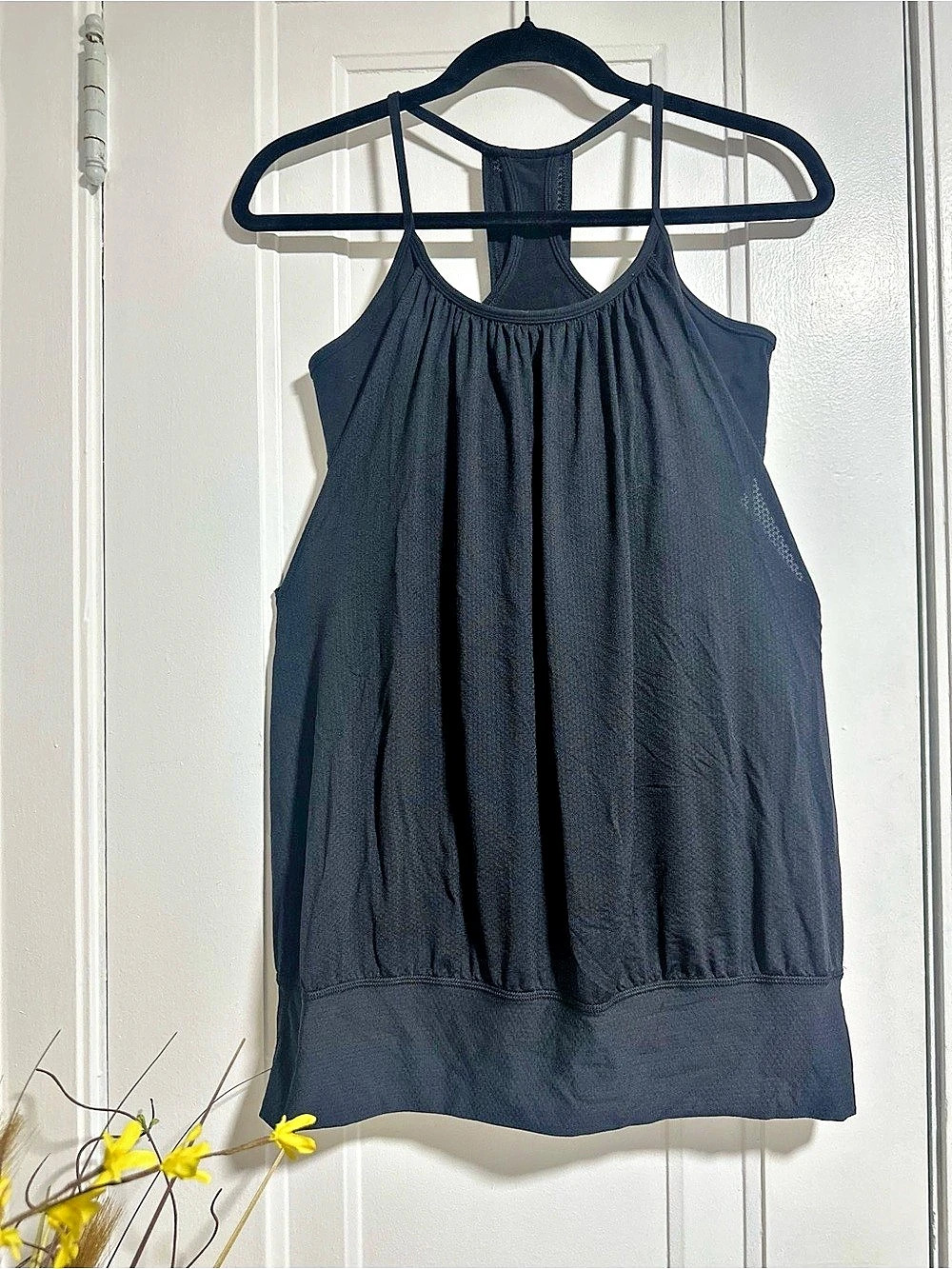 lululemon Flow Y 2-in-1 Tank Top in Black Size Medium